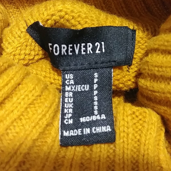 FOREVER 21 Sweater - Picture 4 of 5
